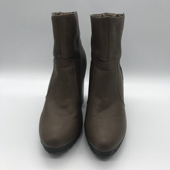 Wild Diva Brown Leatherette Women's size 9M Side Zip Snap Chunky Heeled Booties - Picture 2 of 9